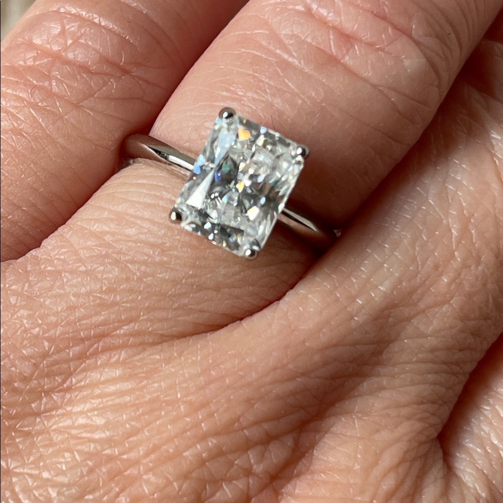 Radiant Cut 3ct Moissanite Ring in 925 Sterling Silver Size 5 GRA Certificate - Picture 7 of 10